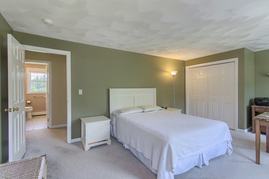 219 Pelham Road Dracut, MA 01826 - Photo 28 of 29 Gallery Image 28