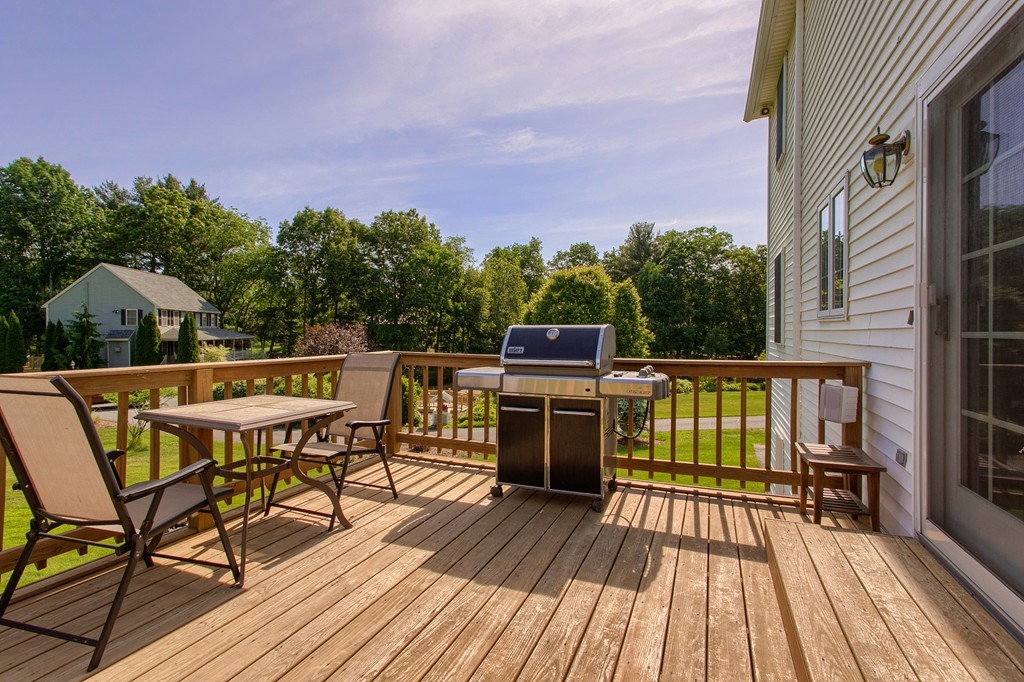 219 Pelham Road Dracut, MA 01826 - Photo 6 of 29 Gallery Image 6