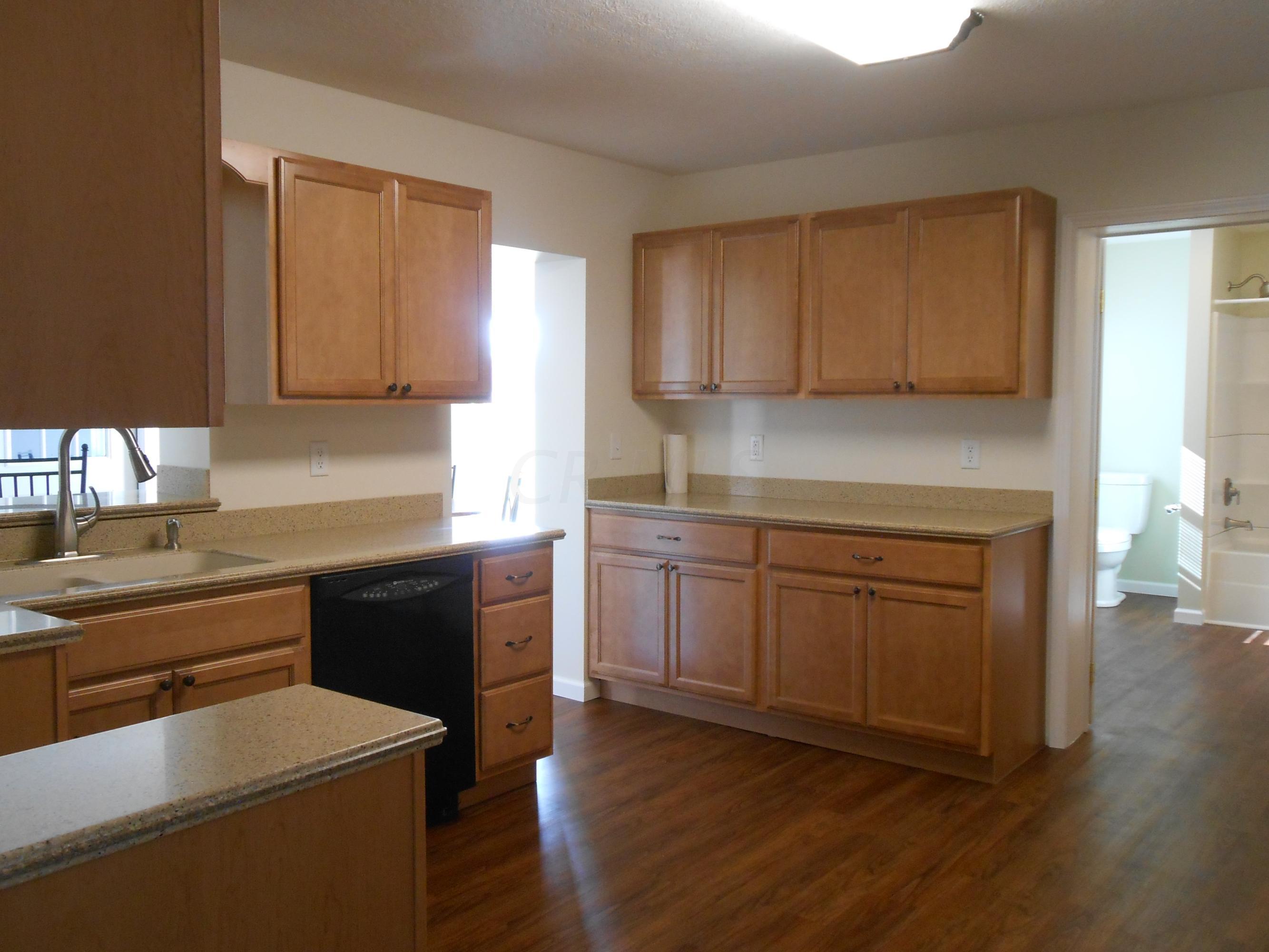 2755 West Point Road Southeast Lancaster, OH 43130 - Photo 2 of 32