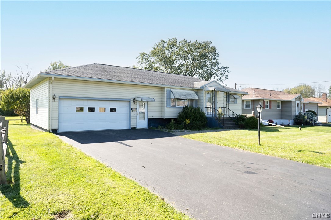 113 Gettman Road Geddes, NY 13209 - Photo 1 of 1 216 Gettman Rd, front of the house.