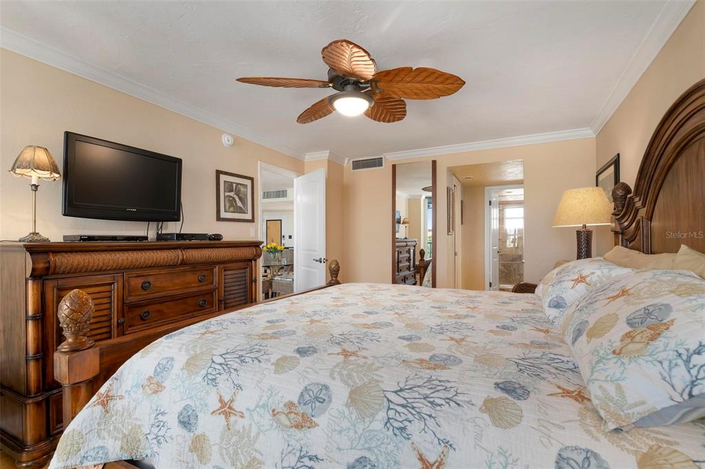 6300 Midnight Pass Road, Unit 307 Sarasota, FL 34242 - Photo 26 of 70 Gallery Image 26