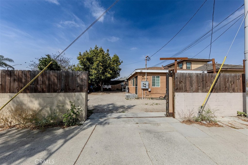 10952 Rose Street Stanton, CA 90680 - Photo 27 of 34 a front view of a house with a yard