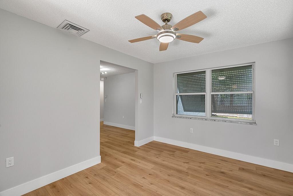 8406 Pensacola Road Fort Pierce, FL 34951 - Photo 13 of 36 8406-Pensacola-Rd-017-1024