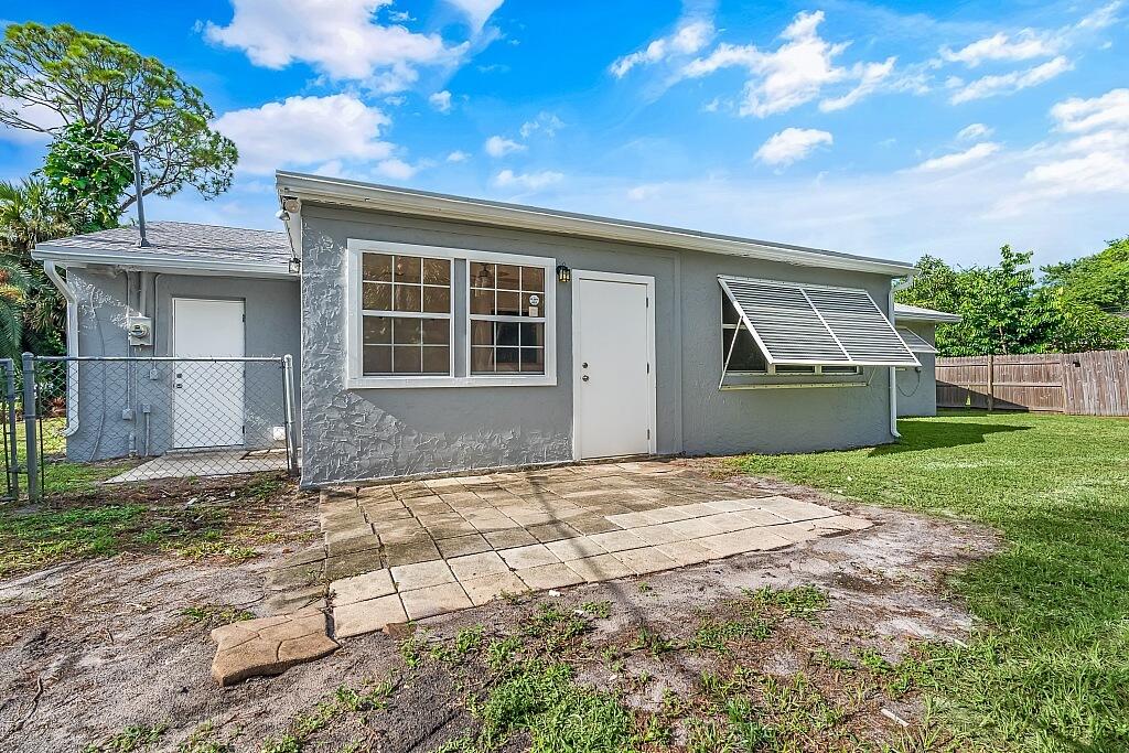 8406 Pensacola Road Fort Pierce, FL 34951 - Photo 28 of 36 8406-Pensacola-Rd-032-1024