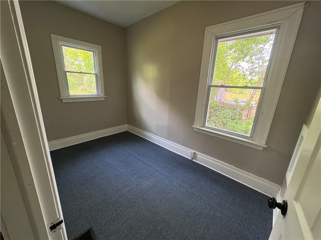 15 Home Place Rochester, NY 14611 - Photo 19 of 36