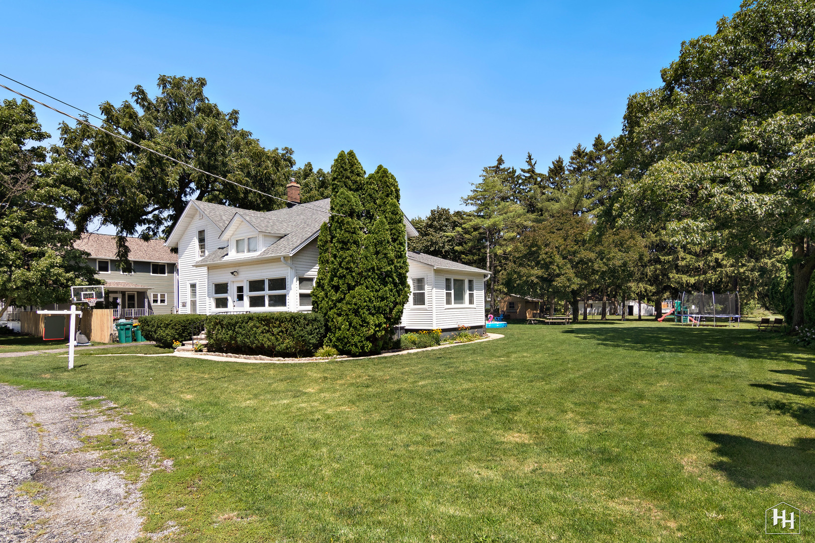 2761 Prairie Road Buffalo Grove, IL 60089 - Photo 18 of 23 a view of house with a big yard
