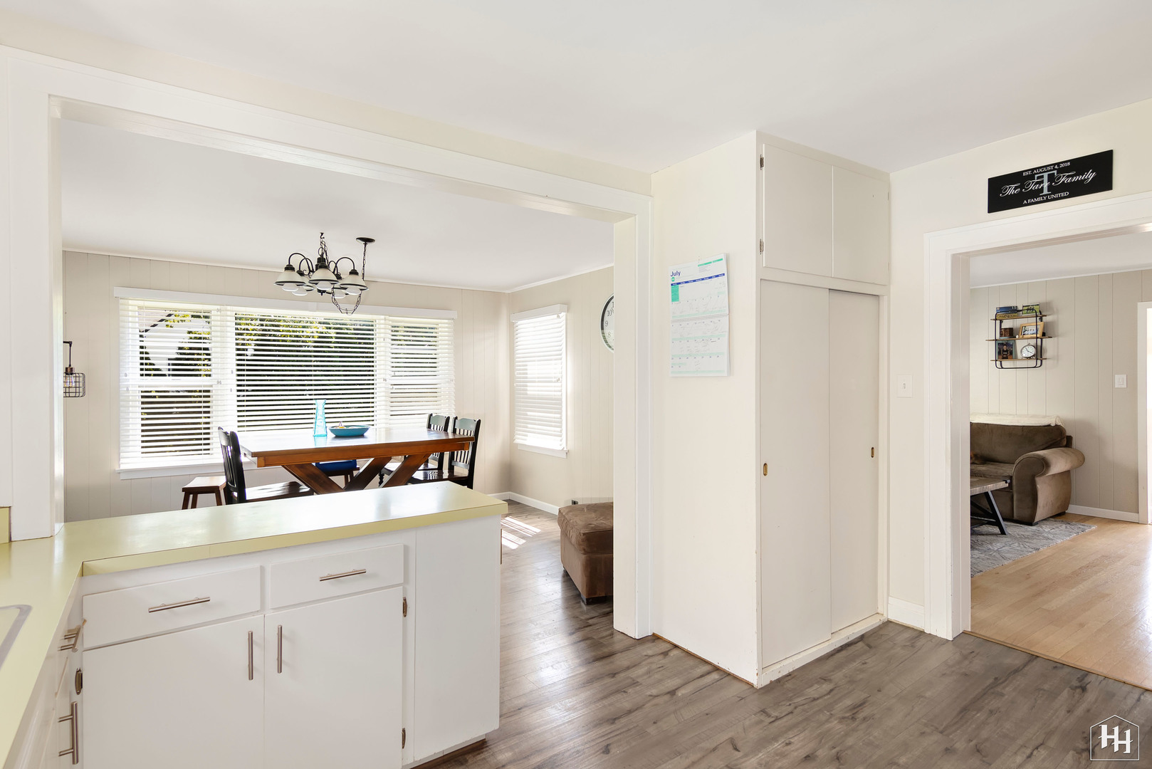 2761 Prairie Road Buffalo Grove, IL 60089 - Photo 6 of 23 a very nice looking room with a large window