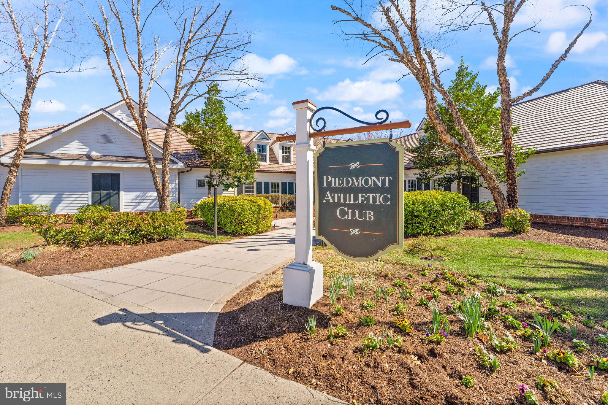 6204 Conklin Way Haymarket, VA 20169 - Photo 57 of 88 Clubhouse, alternate