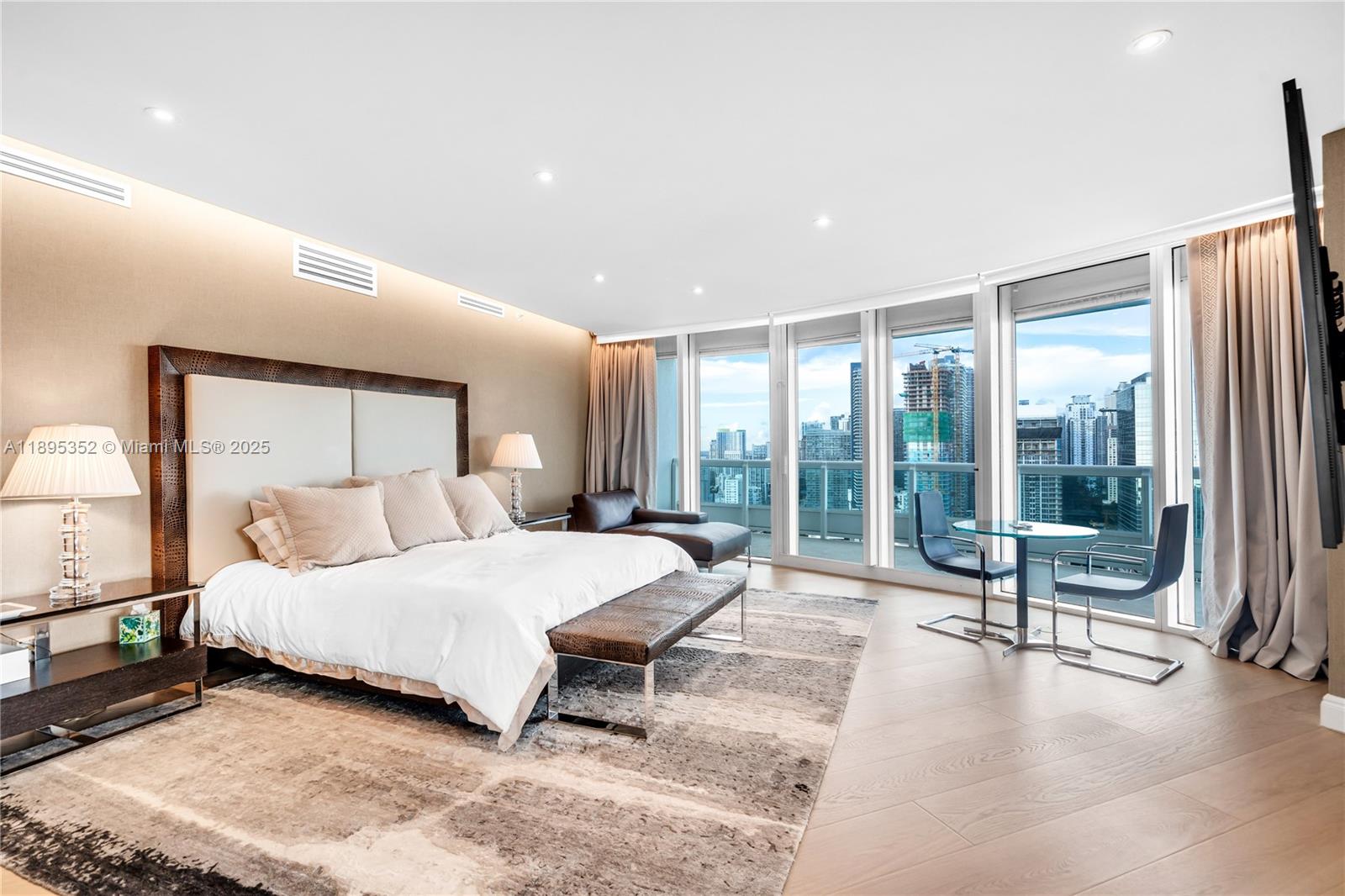 1643 Brickell Avenue, Unit 3501 Miami, FL 33129 - Photo 28 of 91