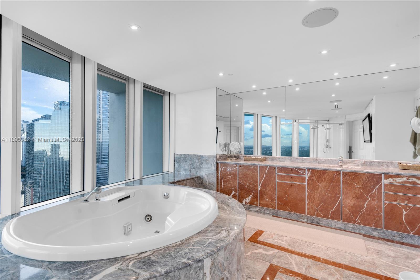 1643 Brickell Avenue, Unit 3501 Miami, FL 33129 - Photo 31 of 91