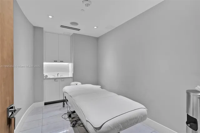 $32,500 | 1643 Brickell Avenue, Unit 3501, Miami, FL 33129