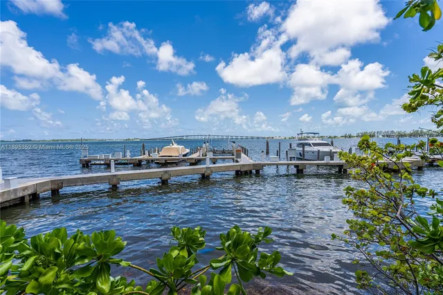 $32,500 | 1643 Brickell Avenue, Unit 3501, Miami, FL 33129