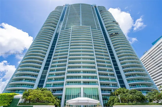 $32,500 | 1643 Brickell Avenue, Unit 3501, Miami, FL 33129