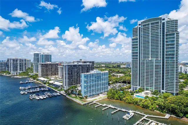 $32,500 | 1643 Brickell Avenue, Unit 3501, Miami, FL 33129