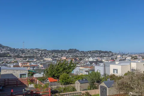 a close up view of a washer and dryer