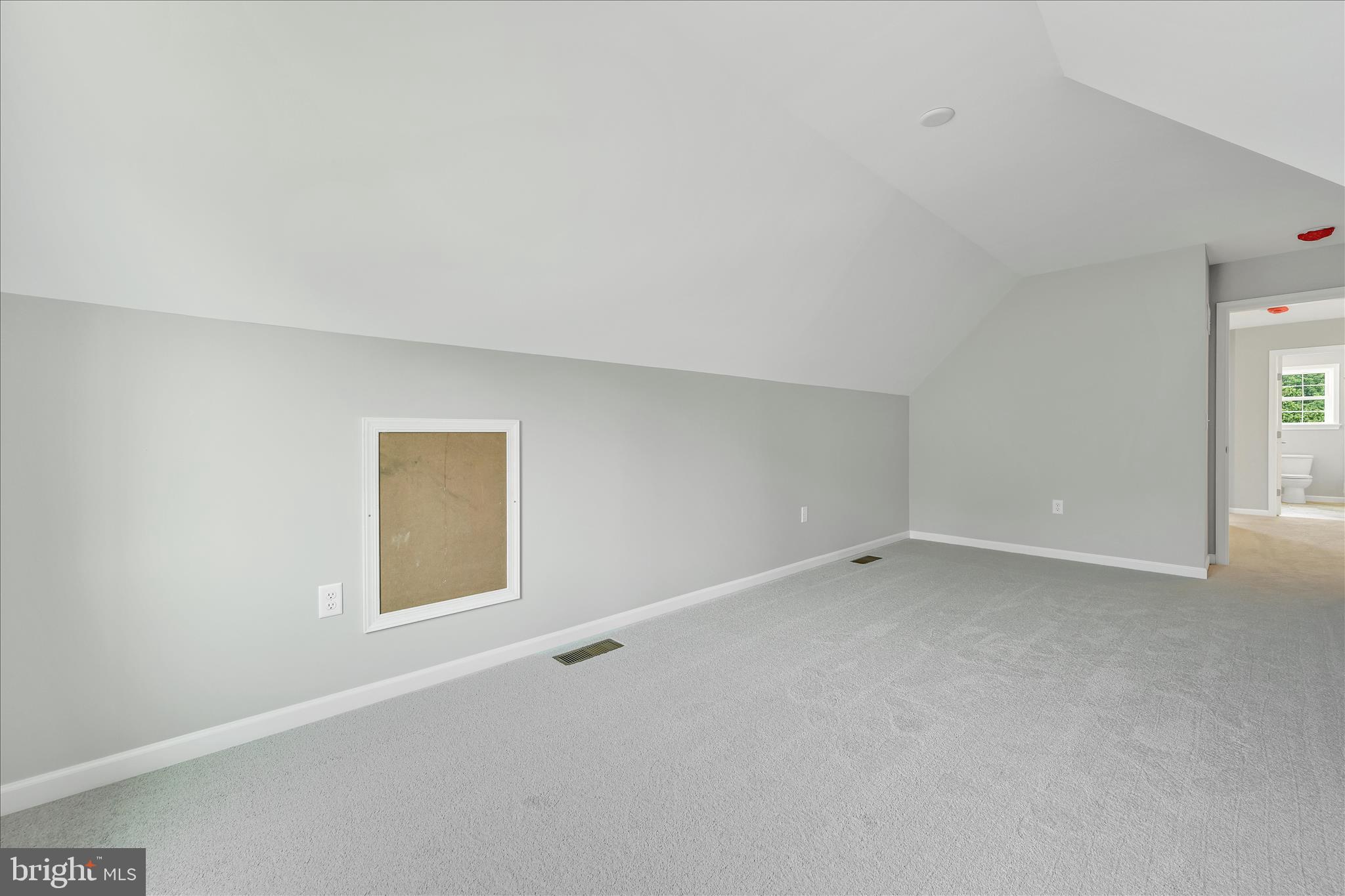 227 Pilgrim Drive Lancaster, PA 17603 - Photo 23 of 24 an empty room with a window