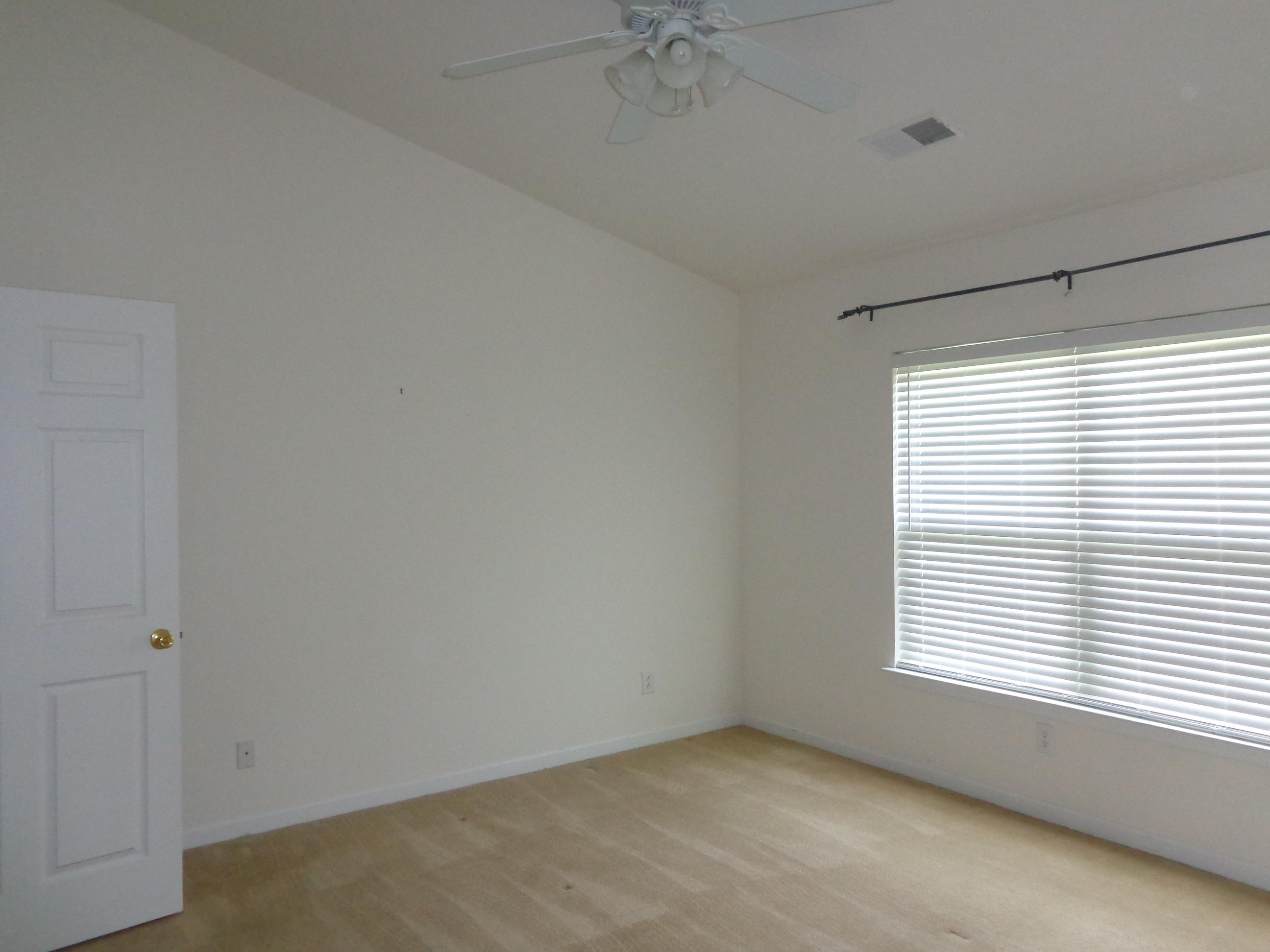 1248 River Rock Road Hanahan, SC 29410 - Photo 5 of 17 DSC01508