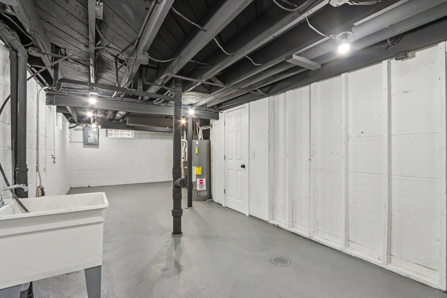 5129 North 62nd Street Milwaukee, WI 53218 - Photo 19 of 24 20260107180022113957000000-o