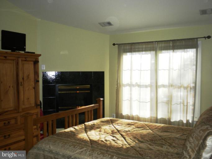 8504 Bells Ridge Terrace Potomac, MD 20854 - Photo 5 of 30 Bedroom (Master)