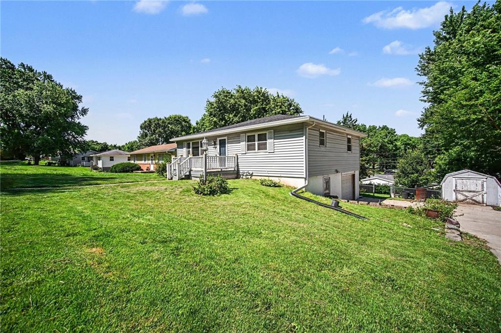 5808 Pleasant Avenue St. Joseph, MO 64503 - Photo 4 of 19