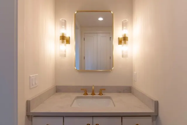 $2,375,000 | 11540 Deer Rdg Drive, Olathe, KS 66061