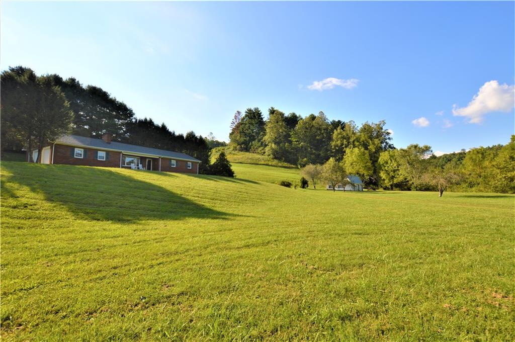 3213 Warrior Road Lenoir, NC 28645 - Photo 26 of 31 Gallery Image 26