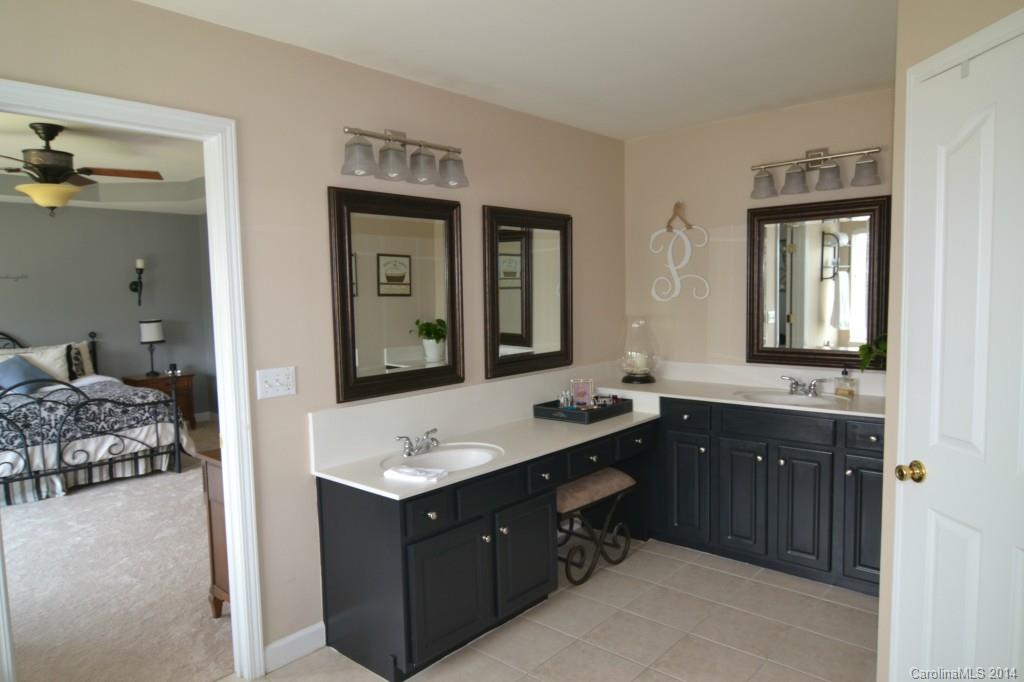403 Lafinca Court Fort Mill, SC 29708 - Photo 11 of 17 Gallery Image 11