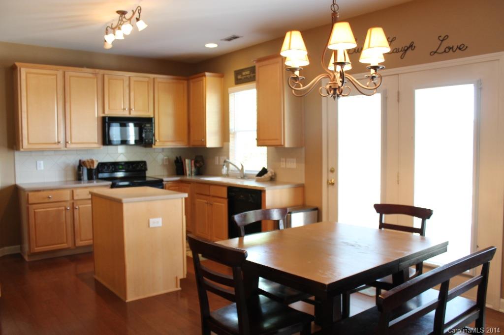 403 Lafinca Court Fort Mill, SC 29708 - Photo 8 of 17 Gallery Image 8