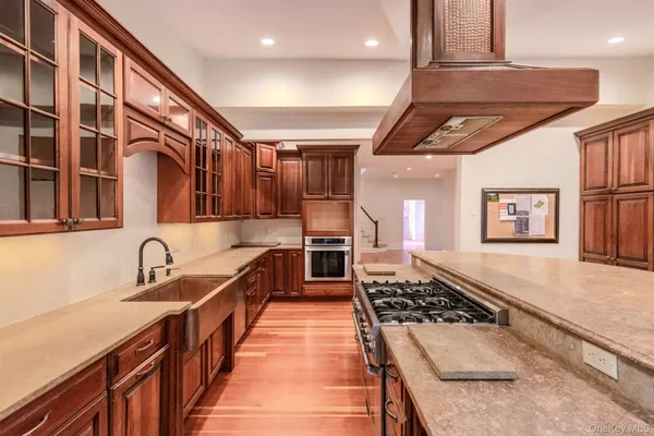 $1,095,000 | 54 East Lake Stable Road, Tuxedo Park, NY 10987