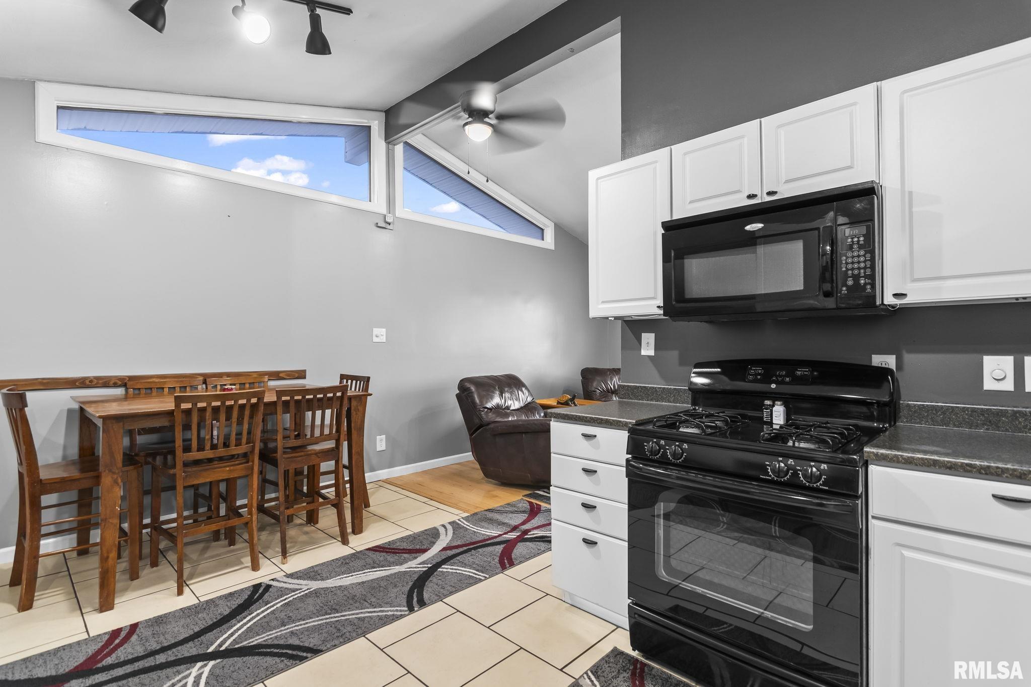 2264 East Eleanor Avenue Springfield, IL 62702 - Photo 11 of 38