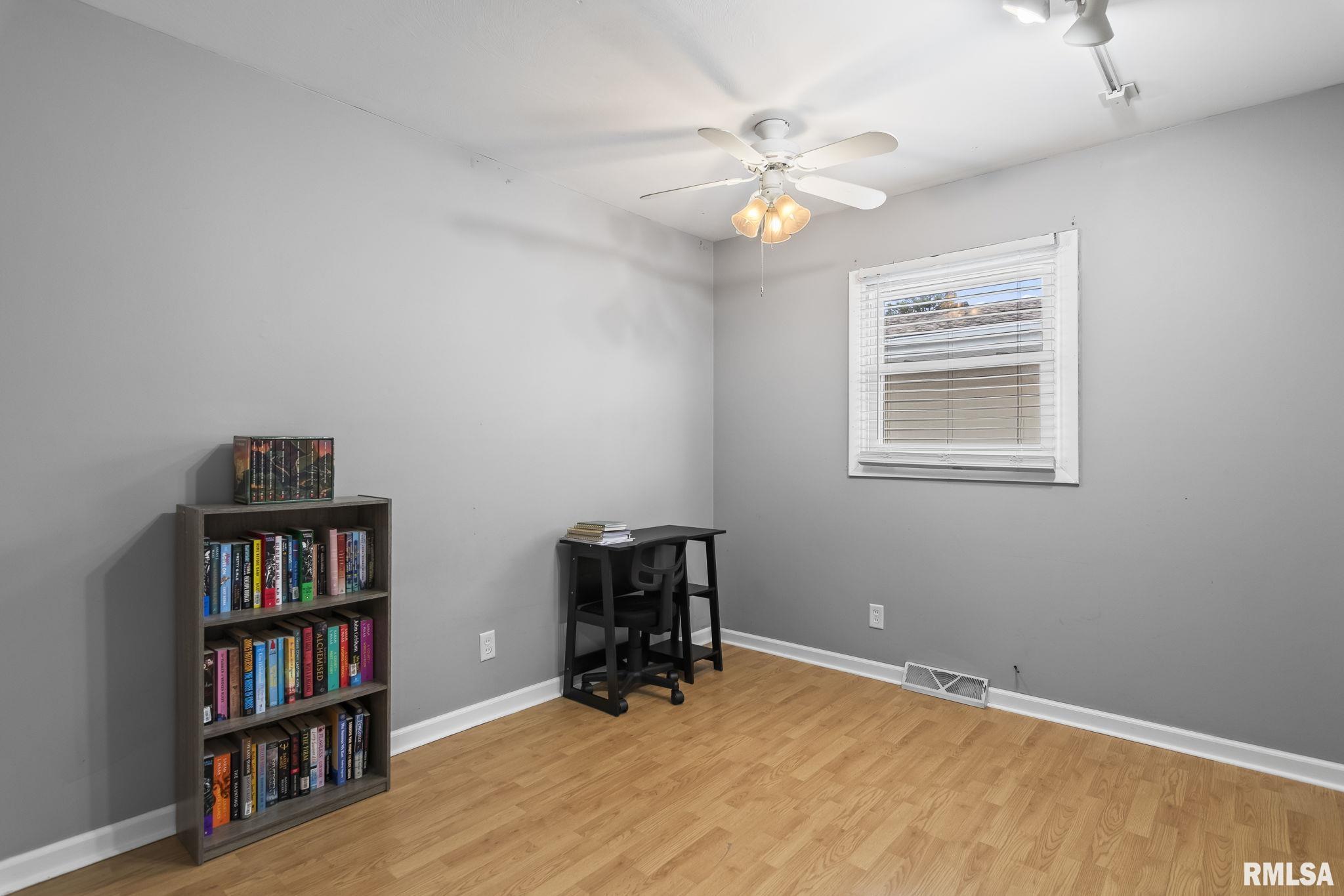 2264 East Eleanor Avenue Springfield, IL 62702 - Photo 18 of 38