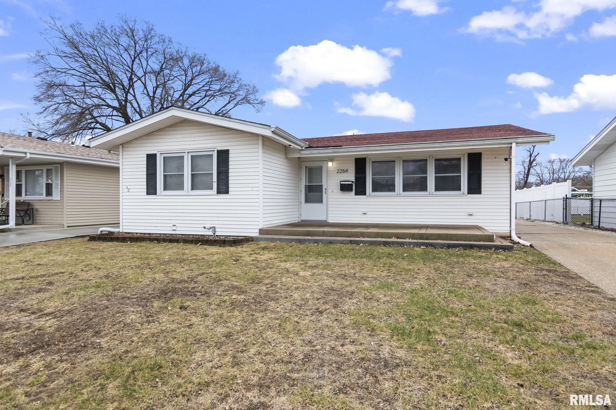 2264 East Eleanor Avenue Springfield, IL 62702 - Photo 2 of 38