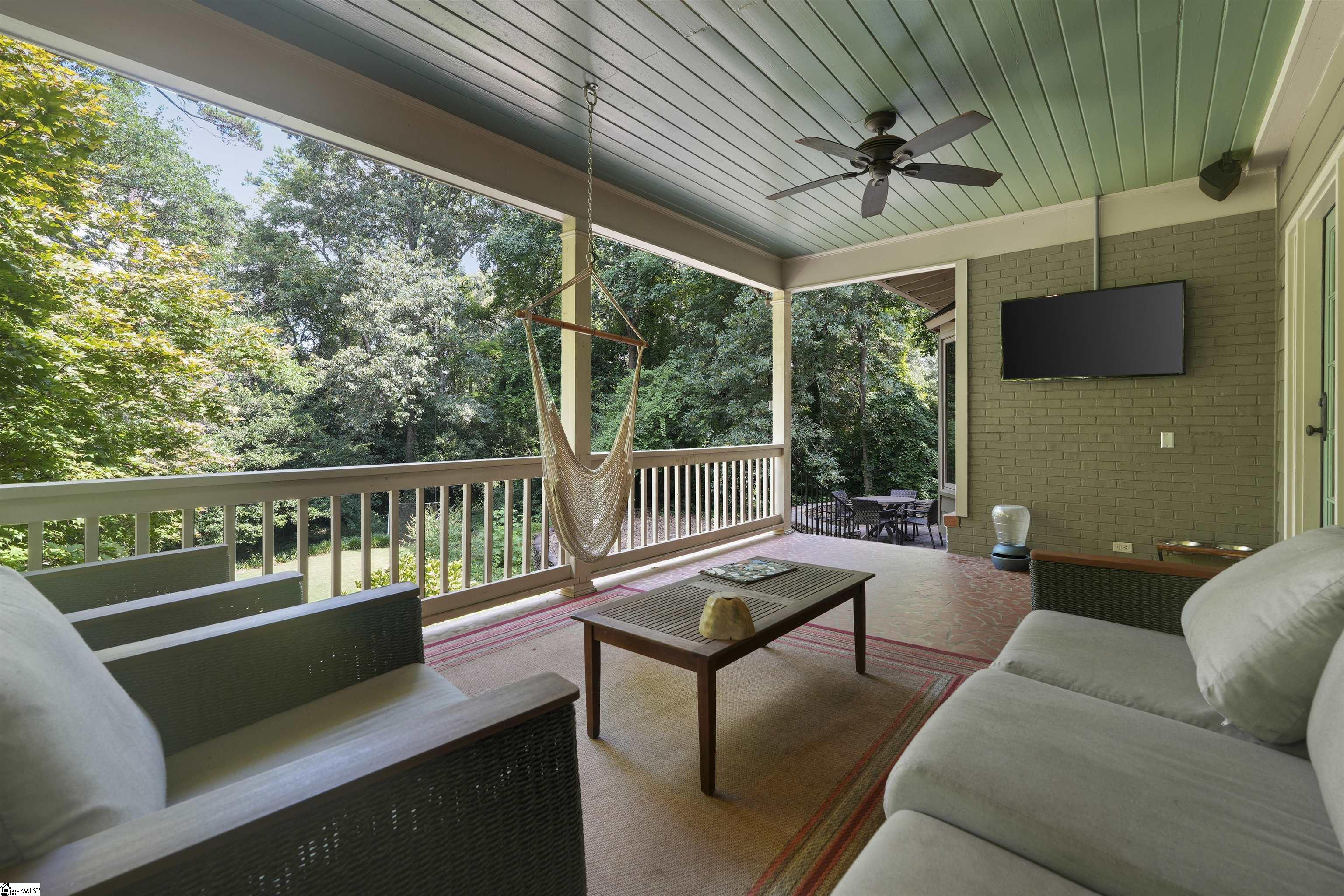207 Rockingham Road Greenville, SC 29607 - Photo 11 of 35