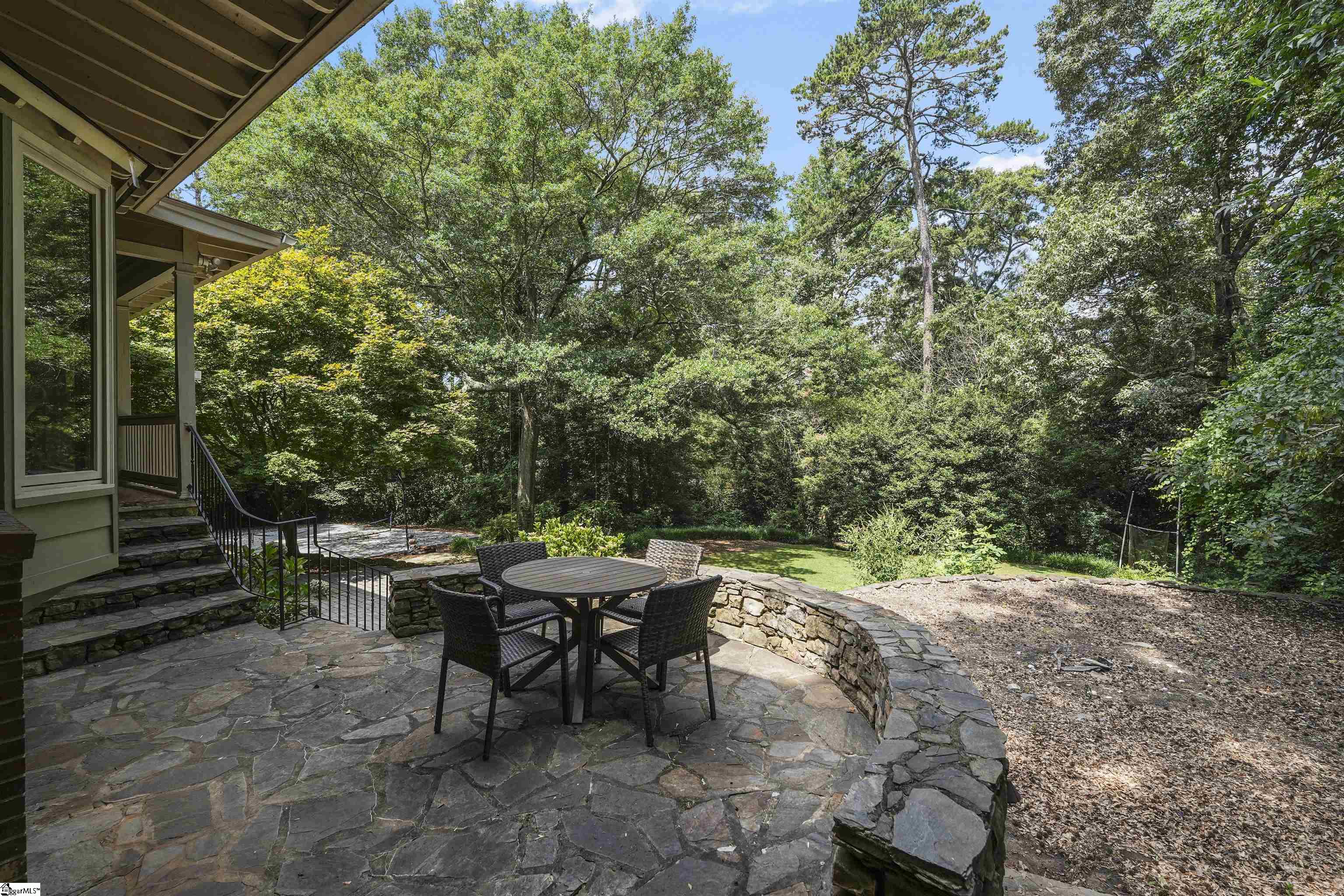 207 Rockingham Road Greenville, SC 29607 - Photo 5 of 35