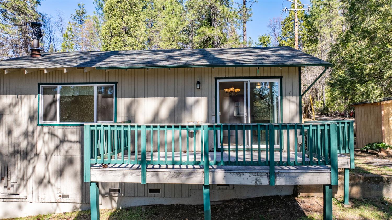 14371 Tobacco Road Pine Grove, CA 95665 - Photo 33 of 38 a view of a chair and table on the deck
