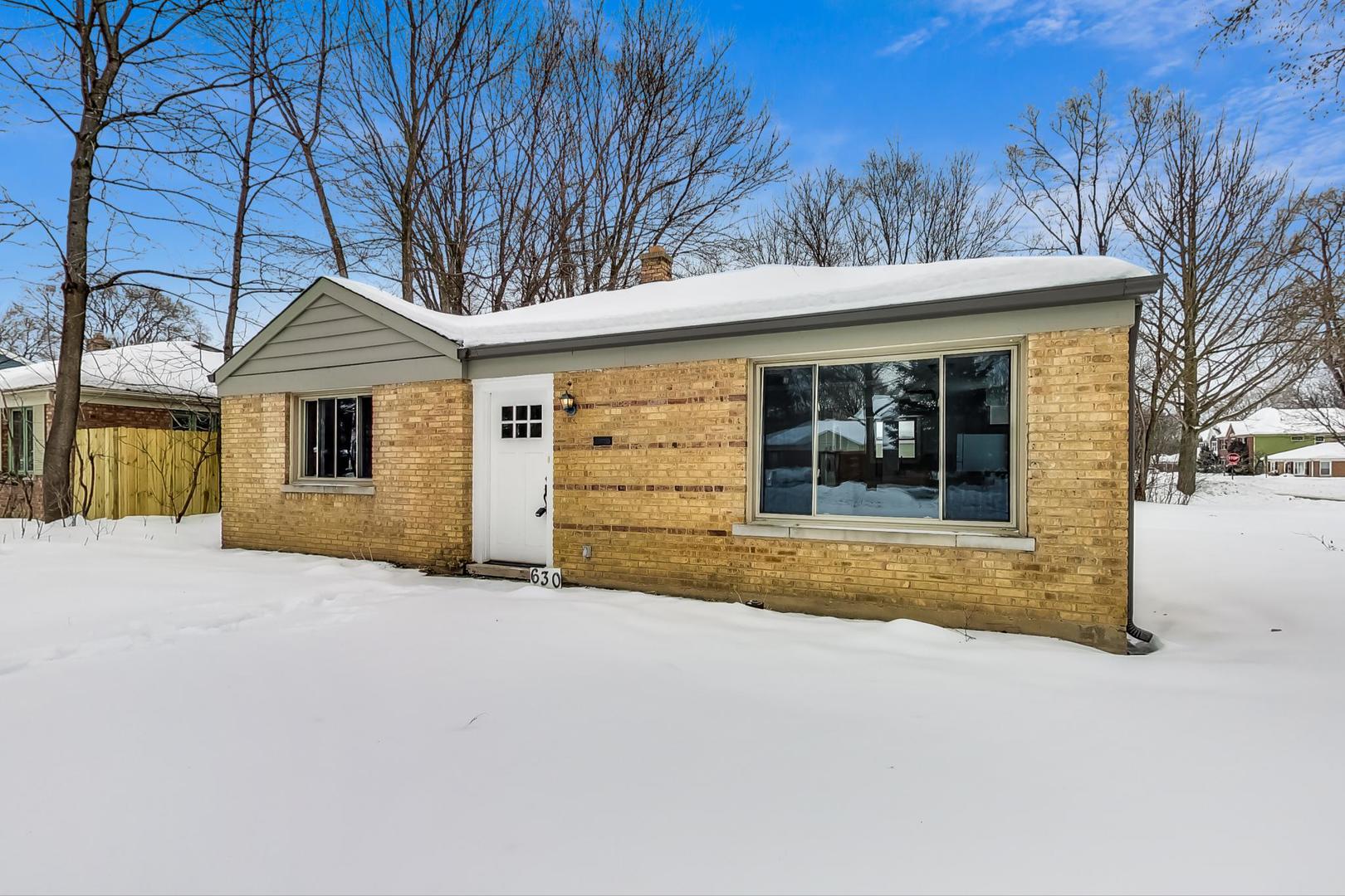 630 Hampton Terrace Libertyville, IL 60048 - Photo 3 of 27