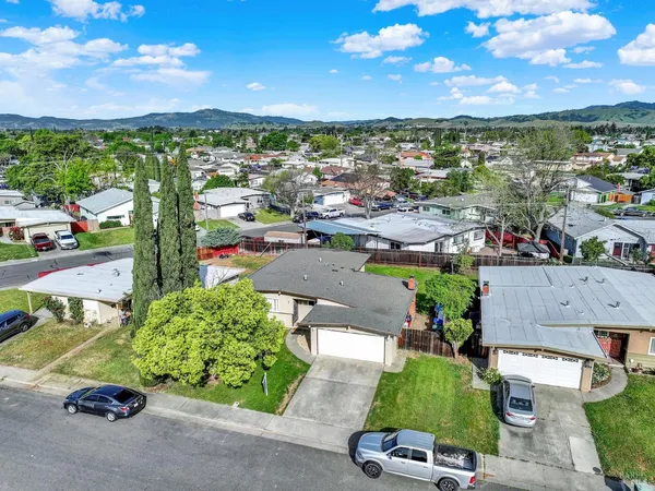 $439,000 | 606 East Tennessee Street, Fairfield, CA 94533