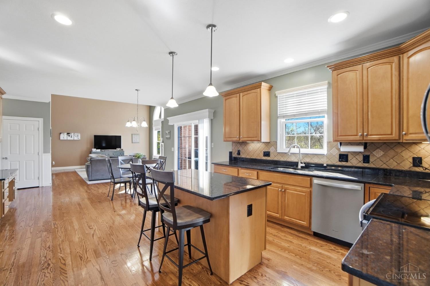 5558 Eden Ridge Drive Cincinnati, OH 45247 - Photo 11 of 40