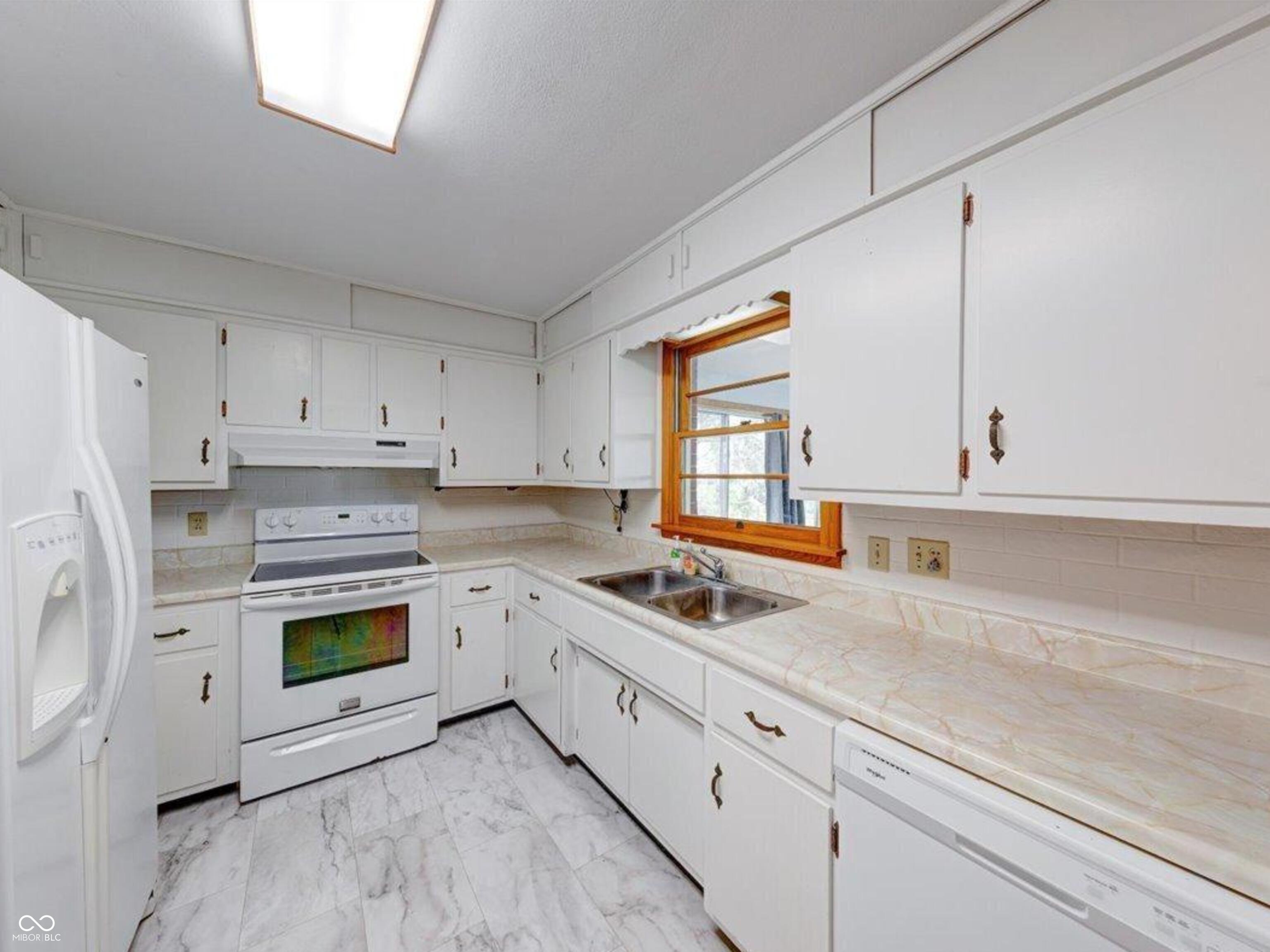 2215 West State Street Pendleton, IN 46064 - Photo 40 of 46