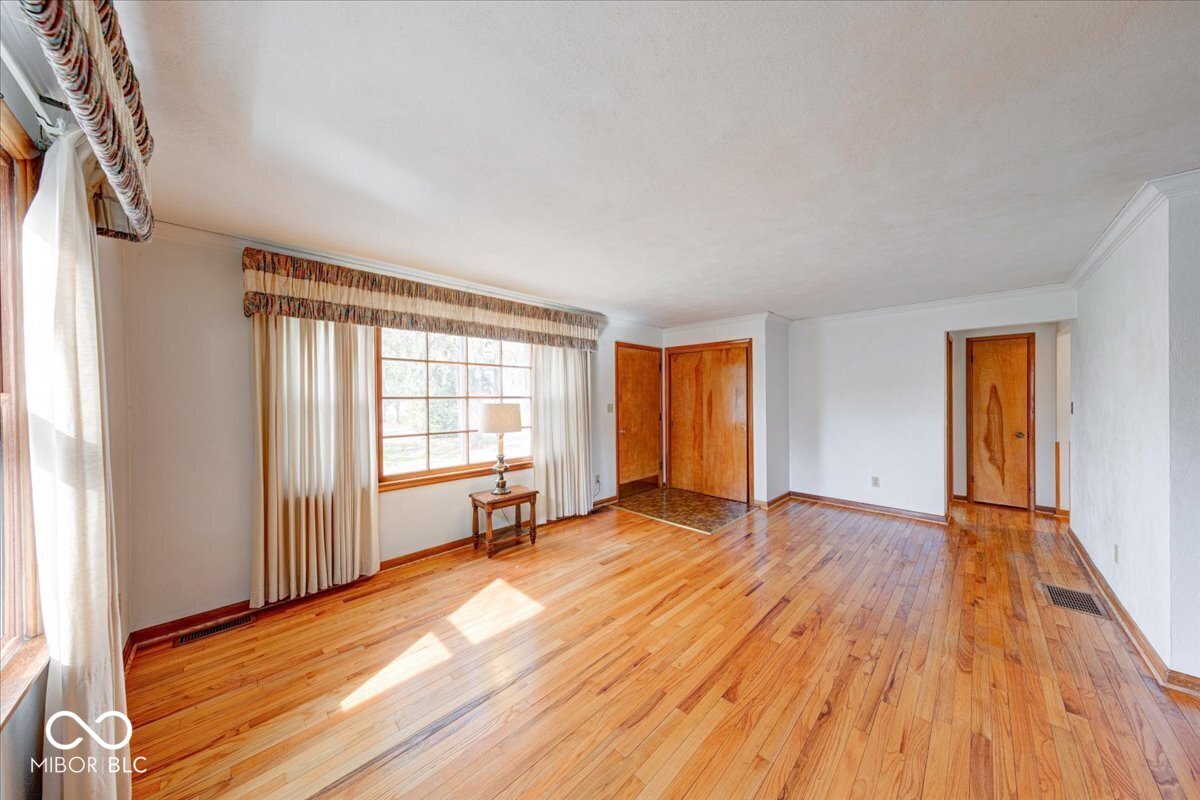 2215 West State Street Pendleton, IN 46064 - Photo 5 of 46