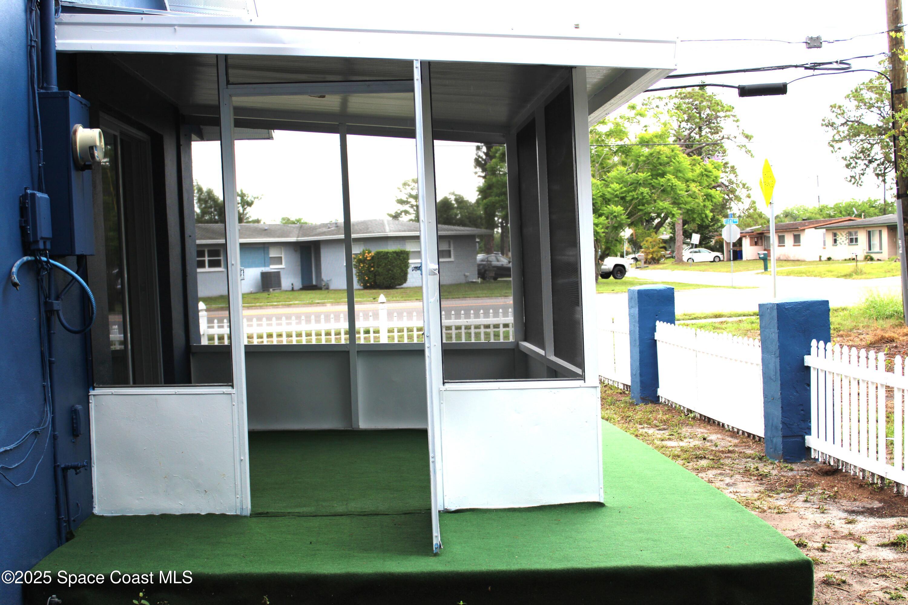 1001 Bernice Road Rockledge, FL 32955 - Photo 44 of 47 Rear Screen_Left_1