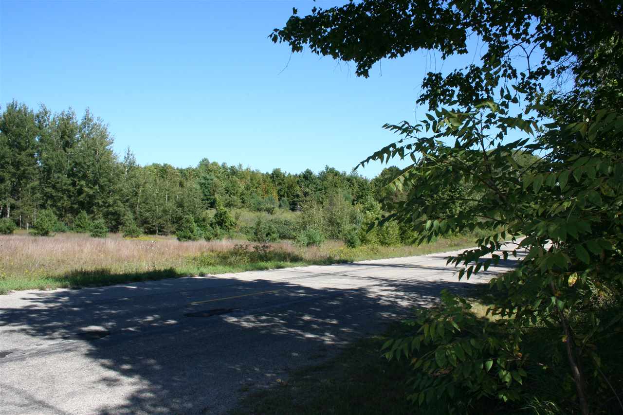 11620 East Tatch Road Suttons Bay, MI 49682 - Photo 76 of 87 1806457-77.JPG