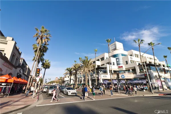 $6,195 | 118 18th Street, Huntington Beach, CA 92648