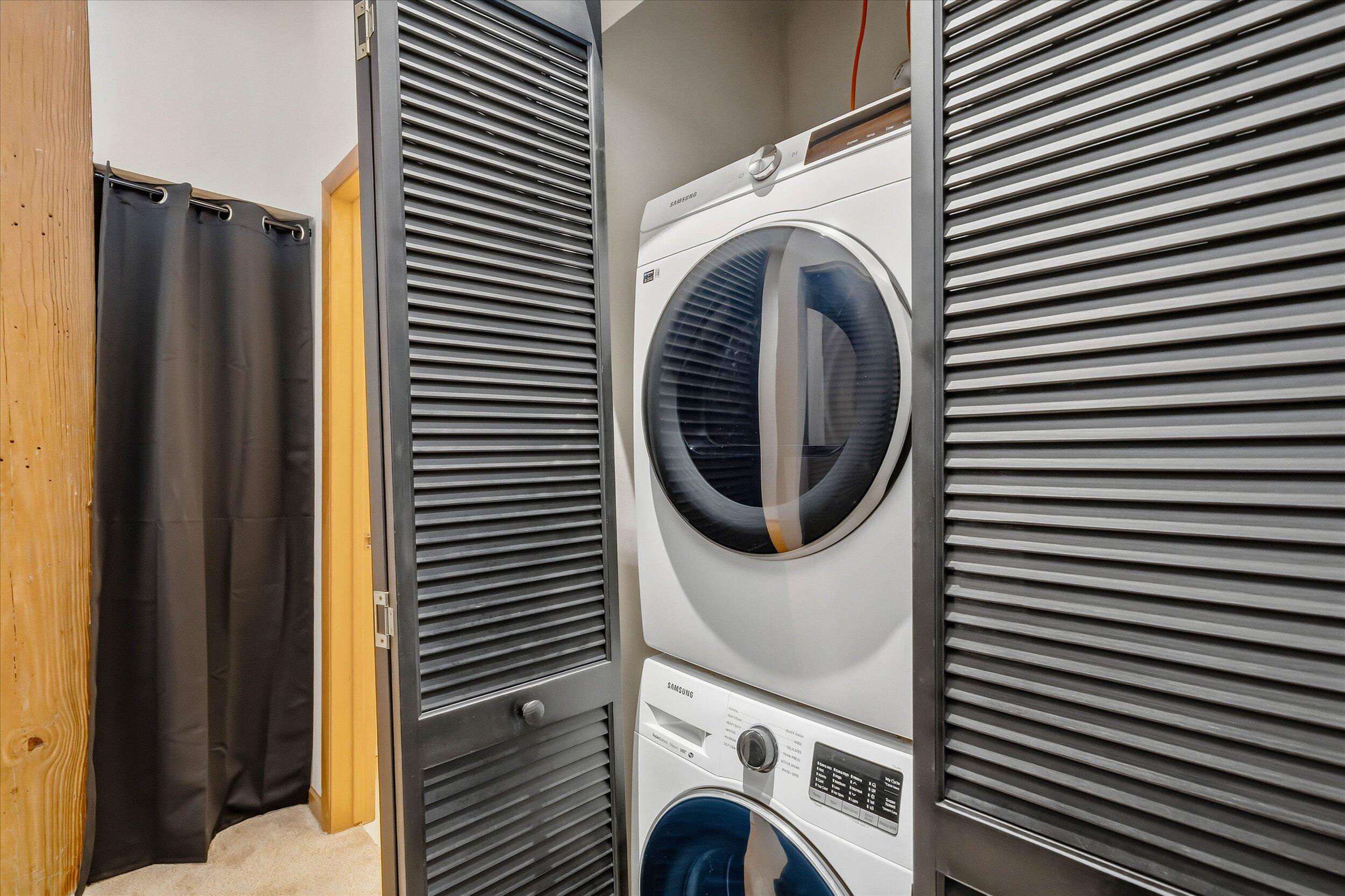 200 South Water Street, Unit 104 Milwaukee, WI 53204 - Photo 13 of 23 In-Unit Laundry