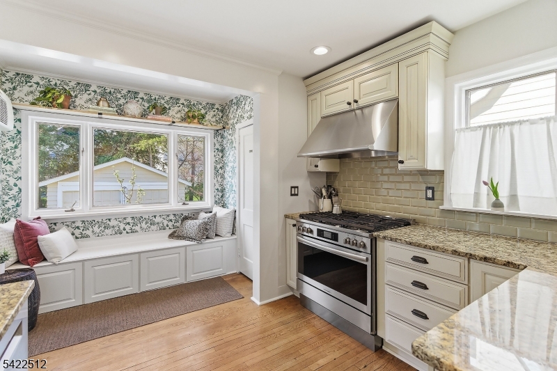 894 Ridgewood Road Millburn, NJ 07041 - Photo 17 of 39