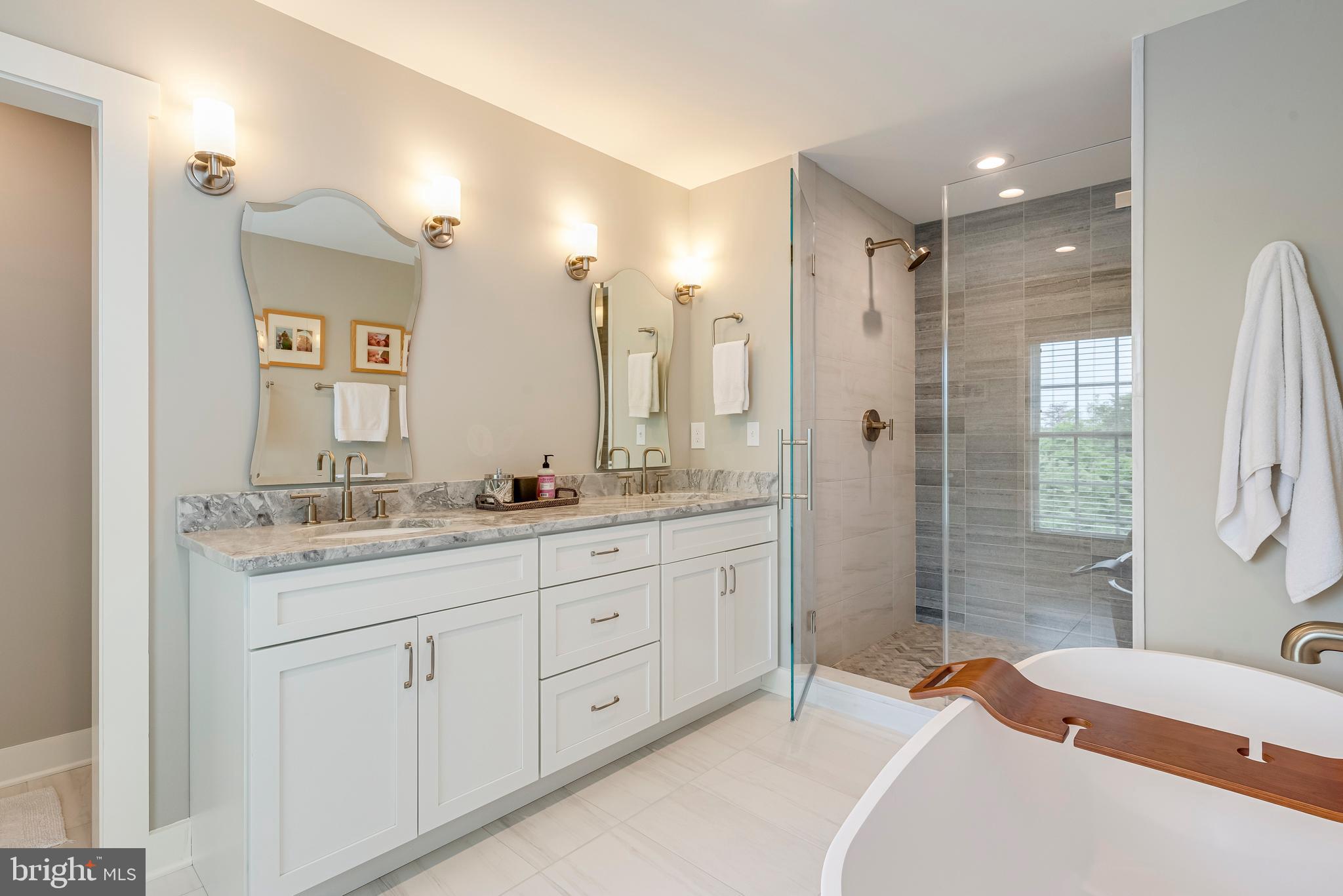 1310 Beachview Road Annapolis, MD 21403 - Photo 53 of 102 Master Bath