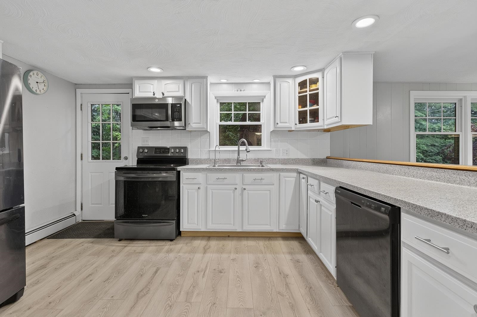 537 6th Street Dover, NH 03820 - Photo 10 of 27