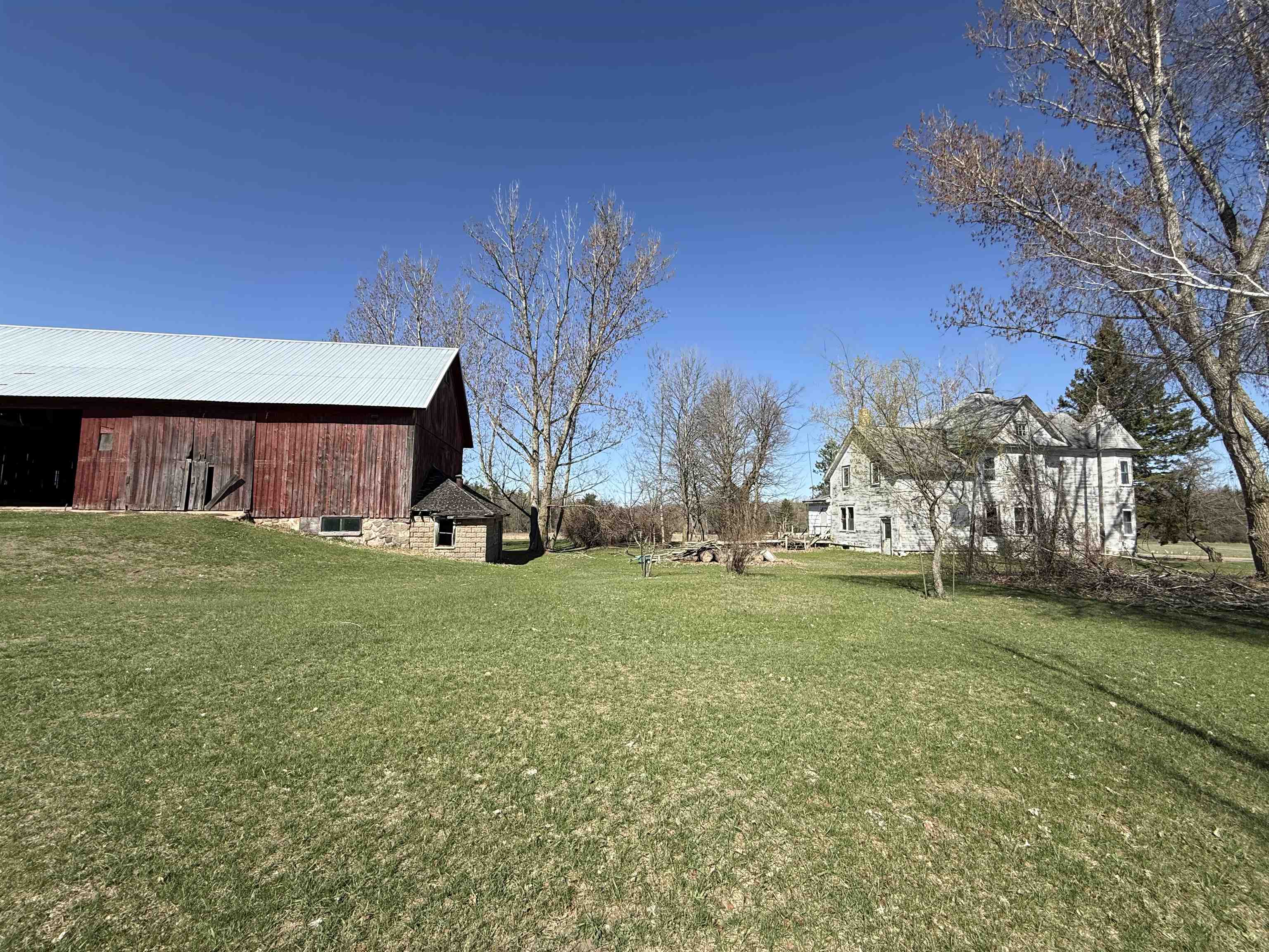 W11453 Mill Creek Road Gresham, WI 54128 - Photo 4 of 5