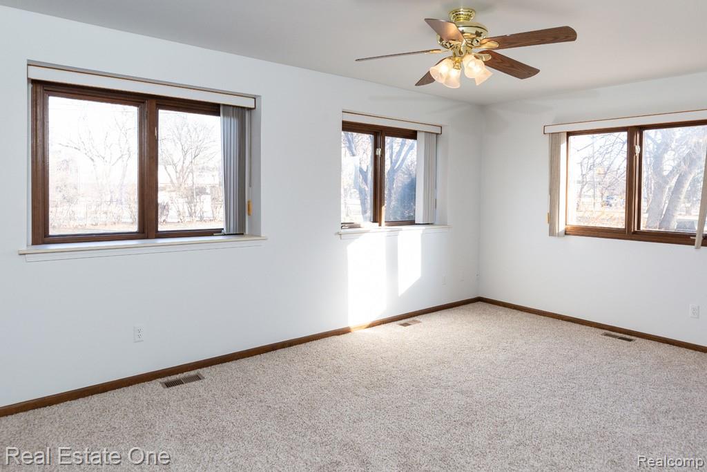34435 West 9 Mile Road Farmington Hills, MI 48335 - Photo 19 of 32