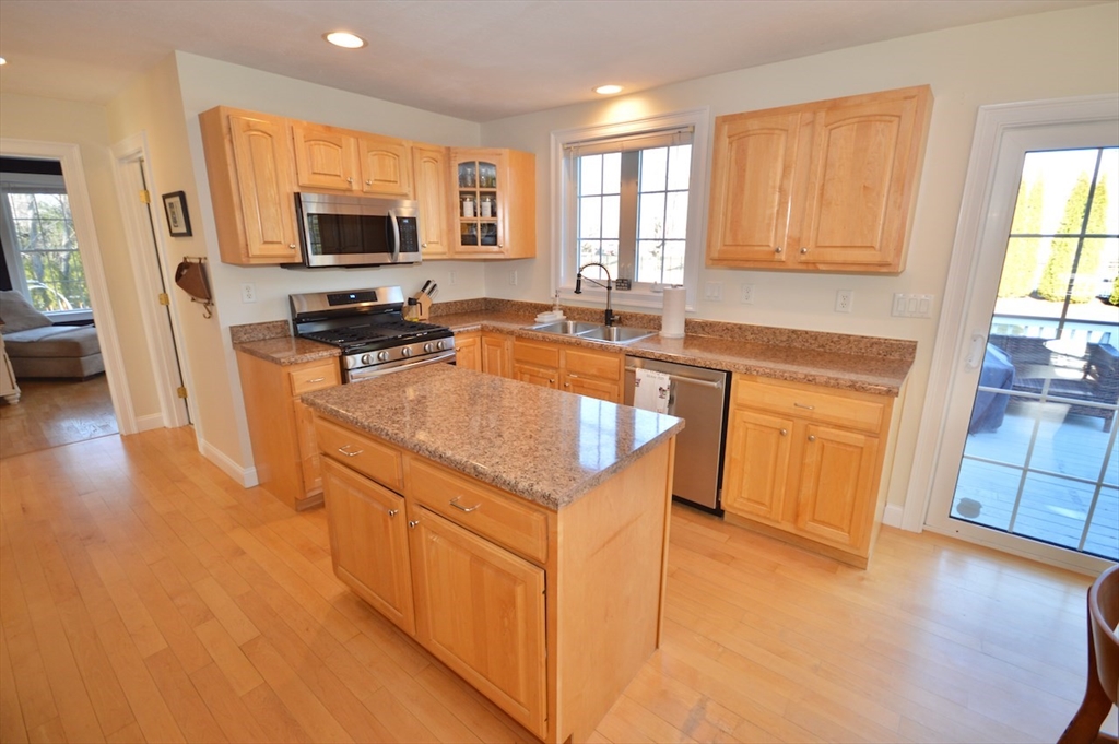 45 Currier Road Pelham, NH 03076 - Photo 5 of 33 Gallery Image 5